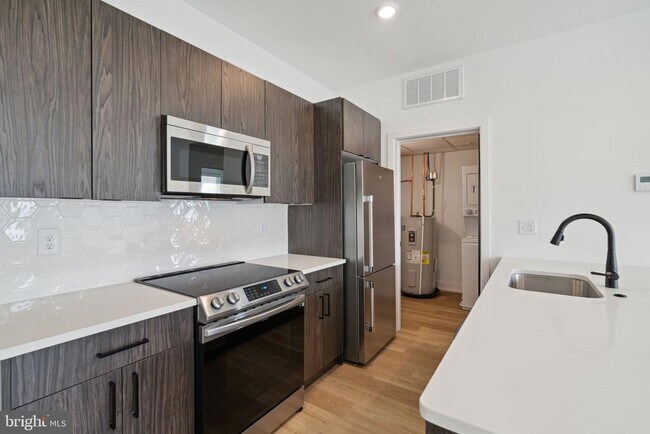 Foto del edificio - 1419 W Grange Ave