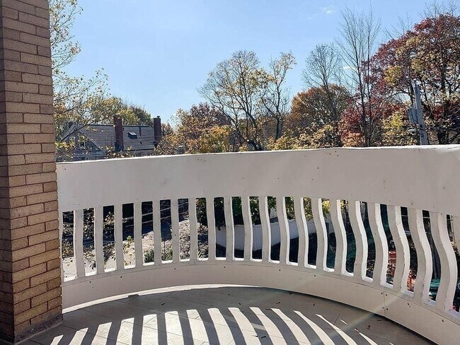 Building Photo - 797 Washington St