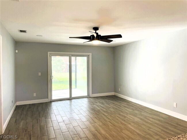 Foto del edificio - 638 SE 13th Ave