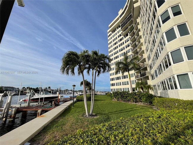 Building Photo - 3912 S Ocean Blvd