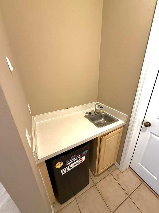 Building Photo - 9983 Perfect Dr