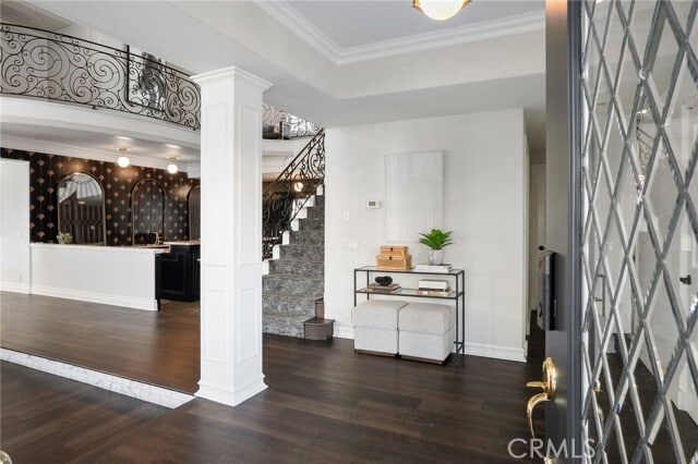 Building Photo - 5 Hillsborough