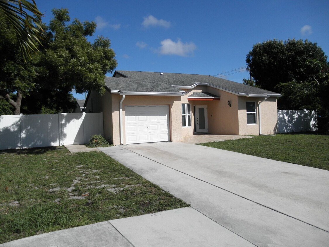 Primary Photo - Caldwell Heights In Boca Raton