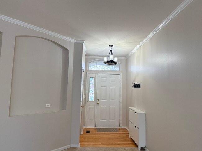 Building Photo - 2305 Sandy Creek Dr