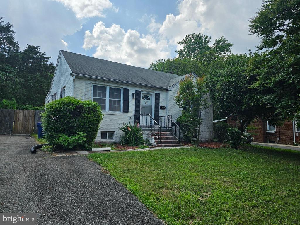 Foto principal - 6422 Pickett St