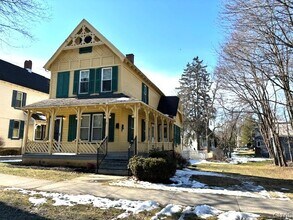 Building Photo - 6 Fountain St