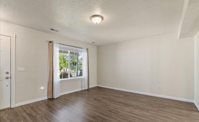 Building Photo - 4995 N Tasman Dr