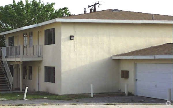 Building Photo - 279 E 49th St