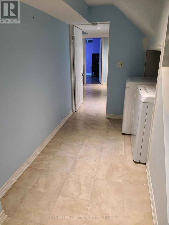 Building Photo - 9 Ness Rd