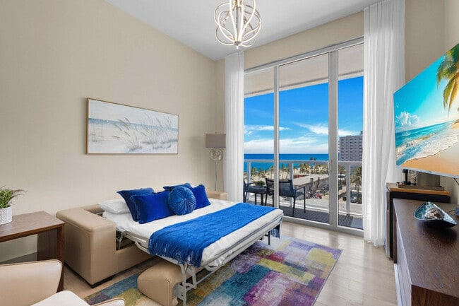 Building Photo - 111 N Ocean Dr