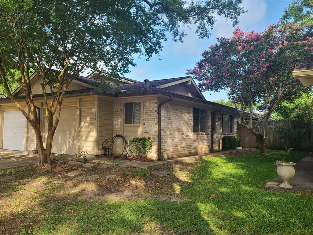 Primary Photo - 1517 Silverpines Rd