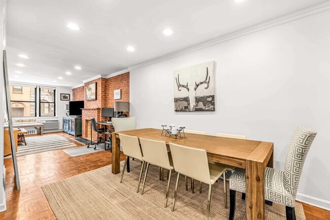 Foto del edificio - 250 W 15th St