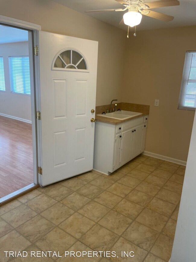 Building Photo - 3 br, 3 bath House - 5994 ERECT ROAD