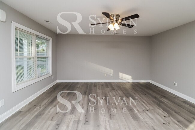 Foto del edificio - The living is easy in this 3 bedroom, 2 ba...