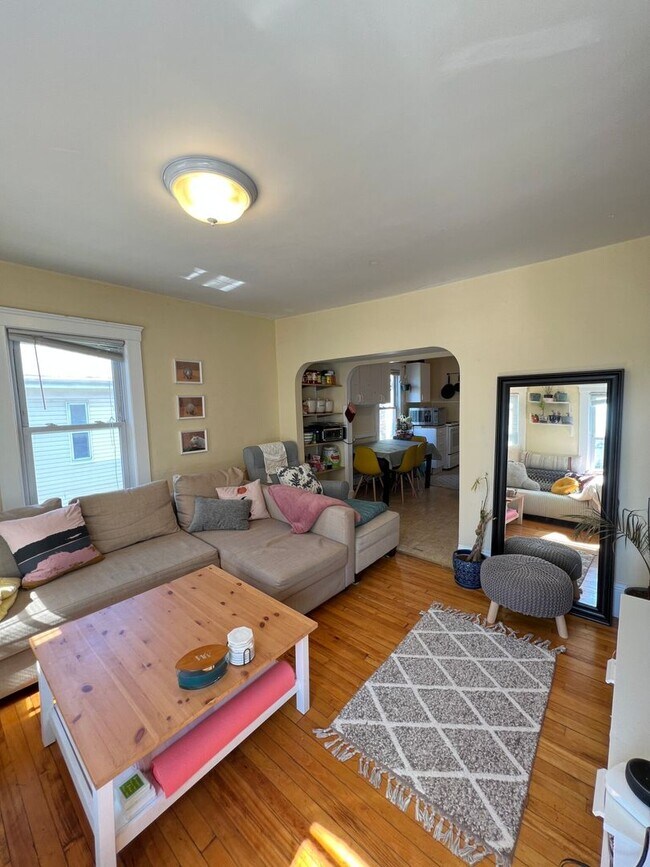 Foto del edificio - Awesome 3 bed in Somerville.... don't miss out!!