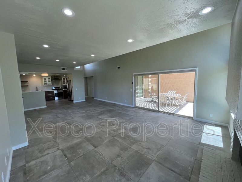 Primary Photo - 41737 Armanac Ct