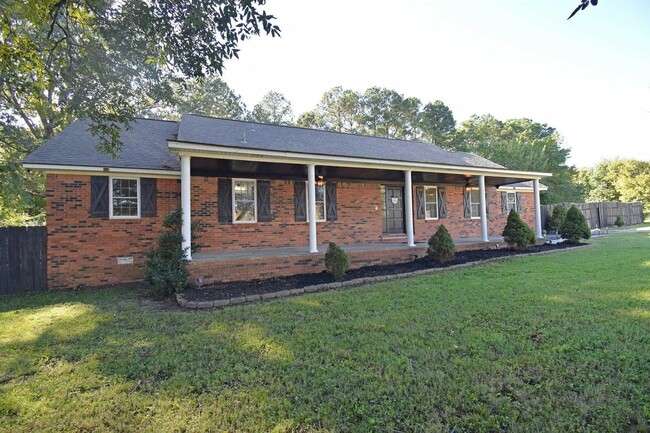 Building Photo - 2119 Tipton Rd