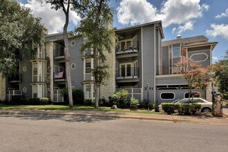 Building Photo - 3111 Tom Green St