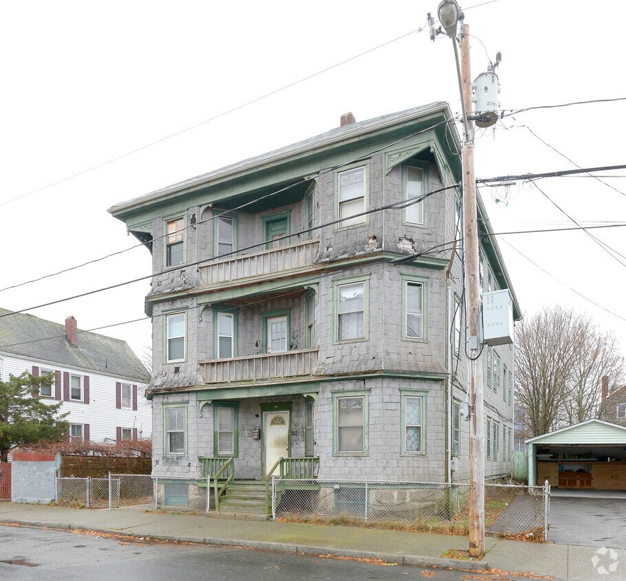 Building Photo - 319 S 2nd St
