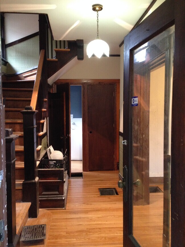 Foto del edificio - 7228 N Rogers Ave