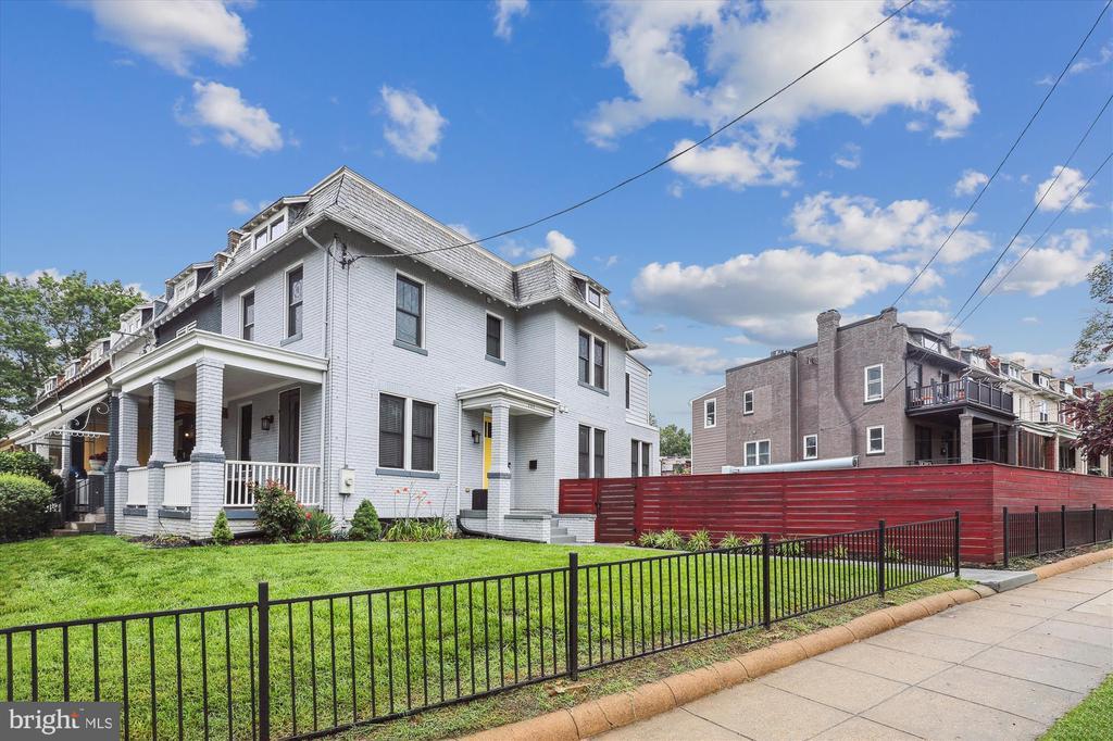 Foto principal - 265 Missouri Ave NW
