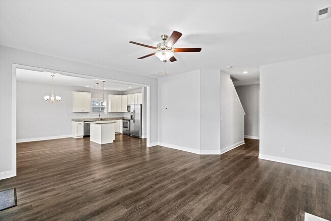 Foto del edificio - Landing at Lewis Creek Home For Rent!