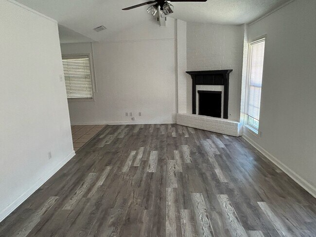 Foto del edificio - 2839 Wildwood Ave