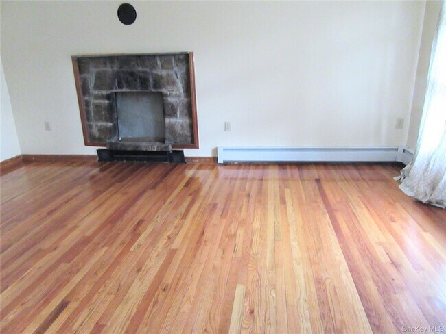 Building Photo - 18 Station Rd