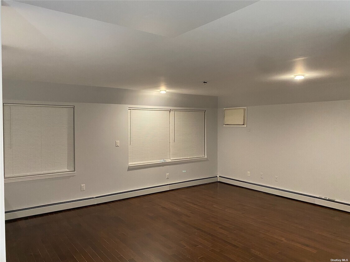 Foto principal - 6216 Elizabeth Rd