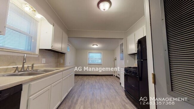 Foto del edificio - 26671 Elm St