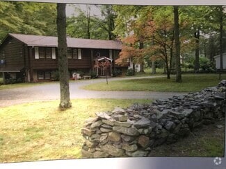 Building Photo - 669 Still Hill Rd