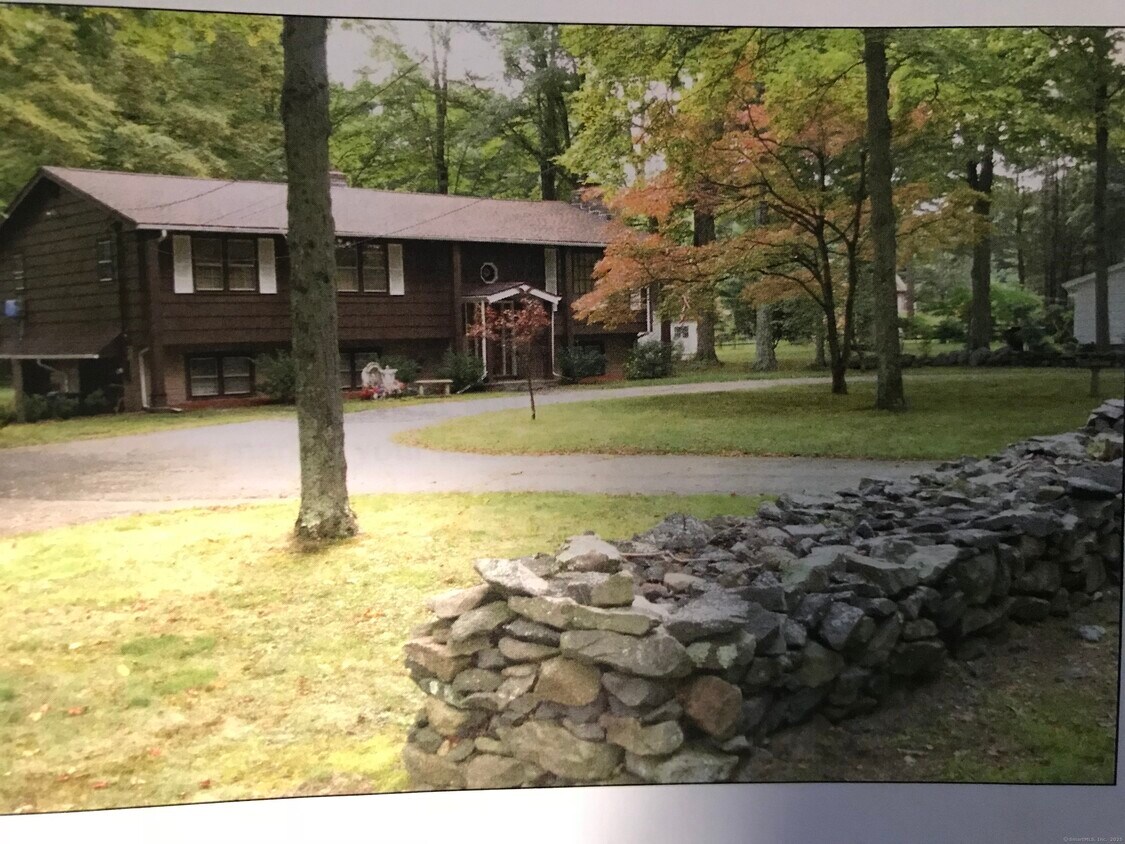 Foto principal - 669 Still Hill Rd