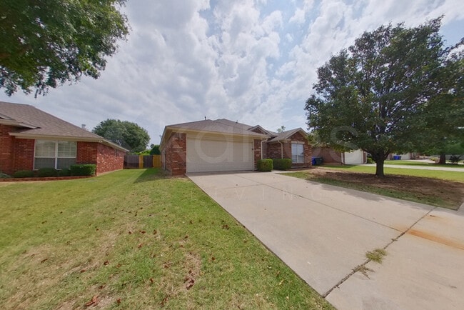 Foto del edificio - 113 Great Oaks Dr