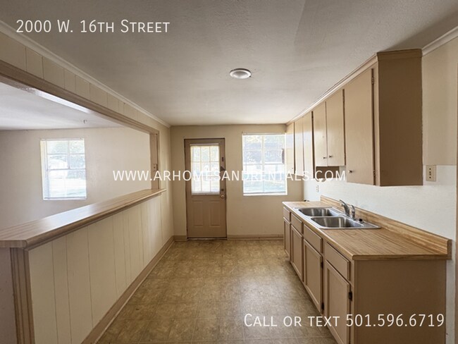 Foto del edificio - 2000 W 16th St