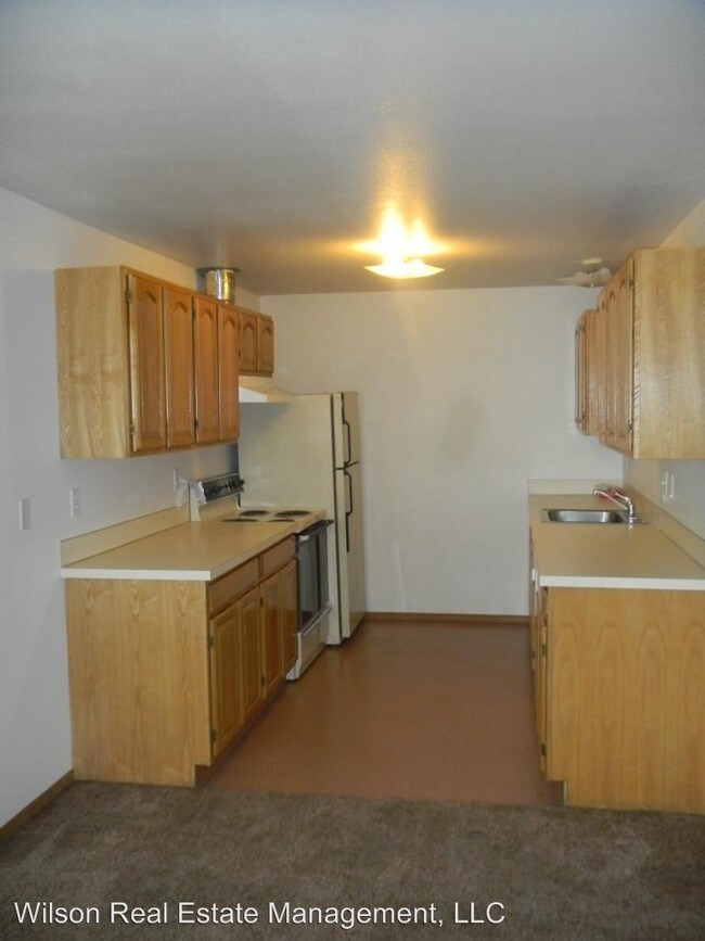 Building Photo - 2 br, 1 bath Apartment - 1509 W Logan Avenue
