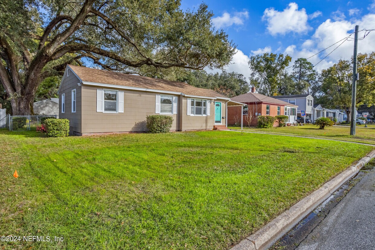 Foto principal - 3339 Sylvia St