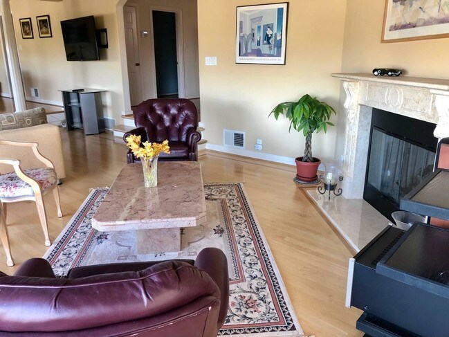 Building Photo - 4 bedroom in San Francisco CA 94116