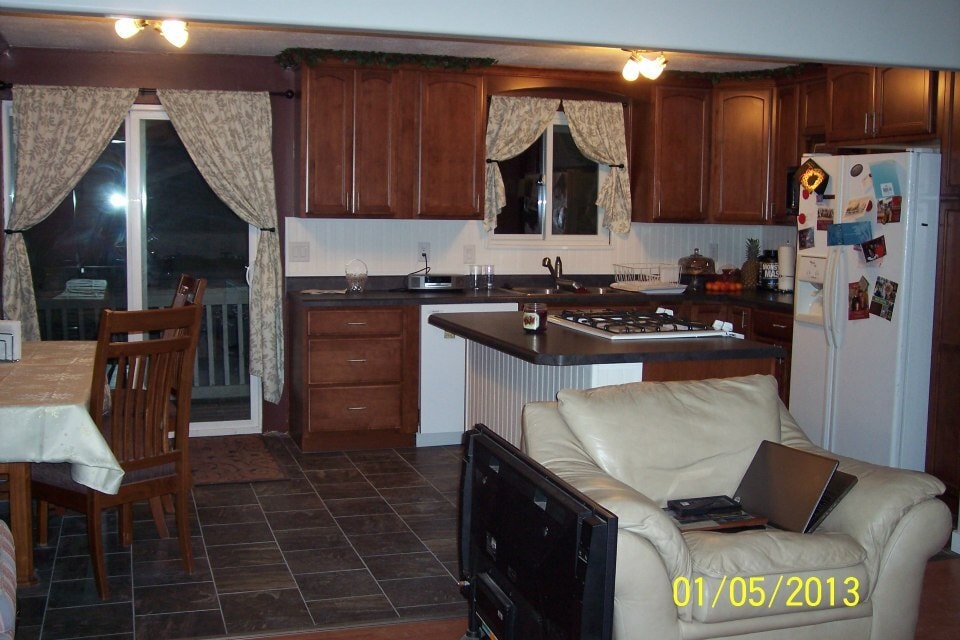 Primary Photo - 1018 E 9400 S