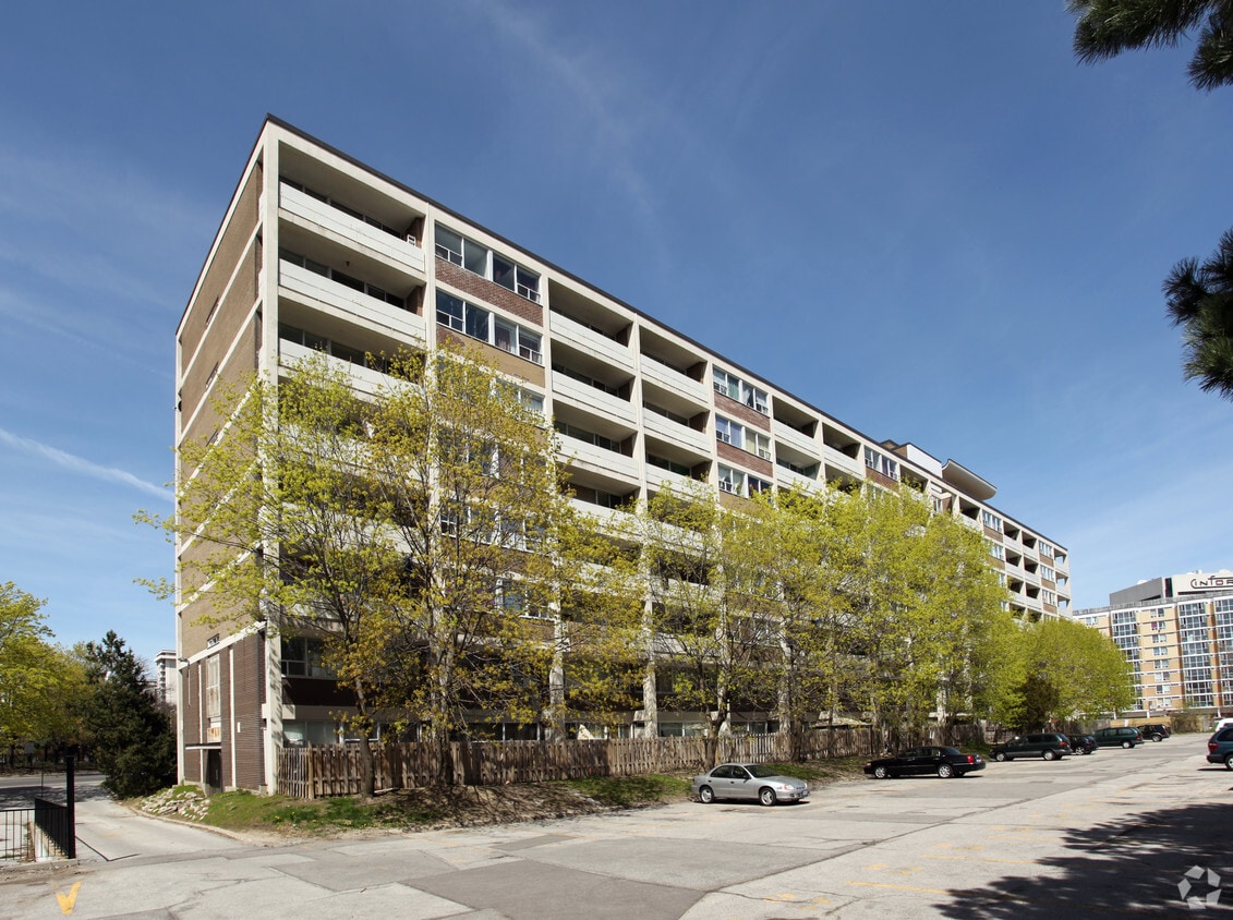 1 Deauville Lane Apartments 1 Deauville Ln Toronto, ON