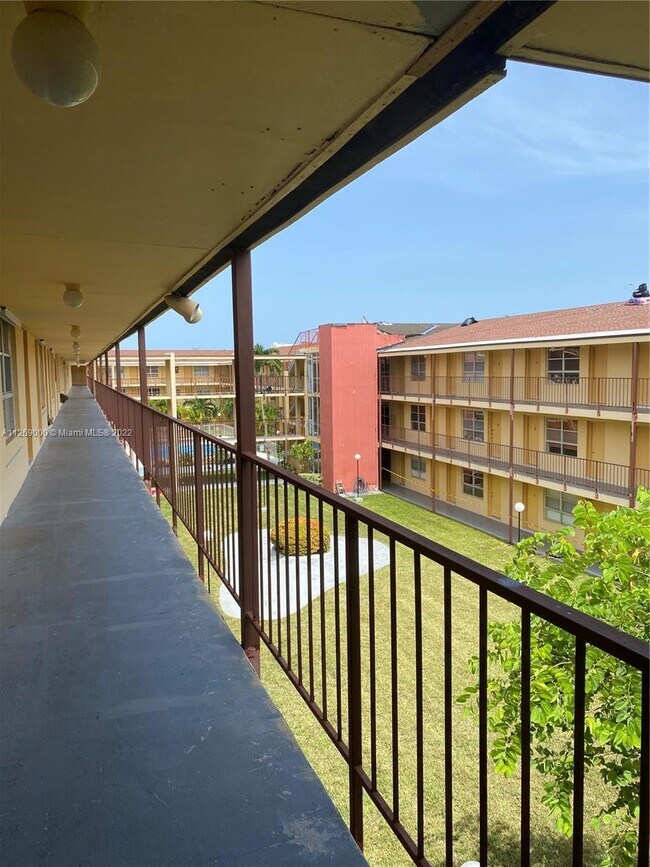 3881 W Flagler St Unit 312, Miami, FL 33134 Condo for Rent in Miami