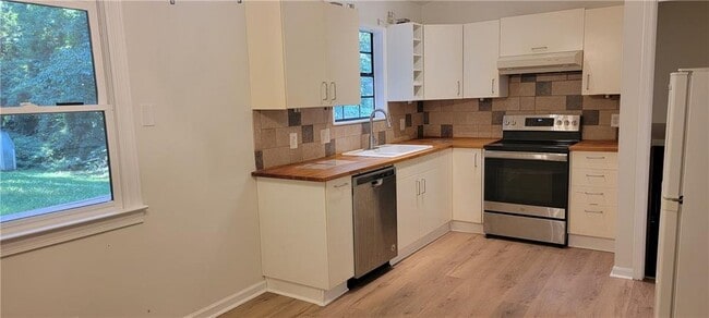 Building Photo - 1752 Mitzi Ct