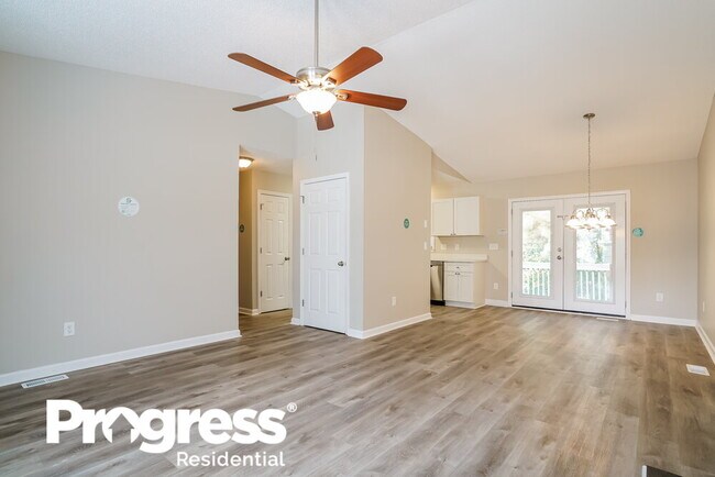 Building Photo - 1109 Ujamaa Dr