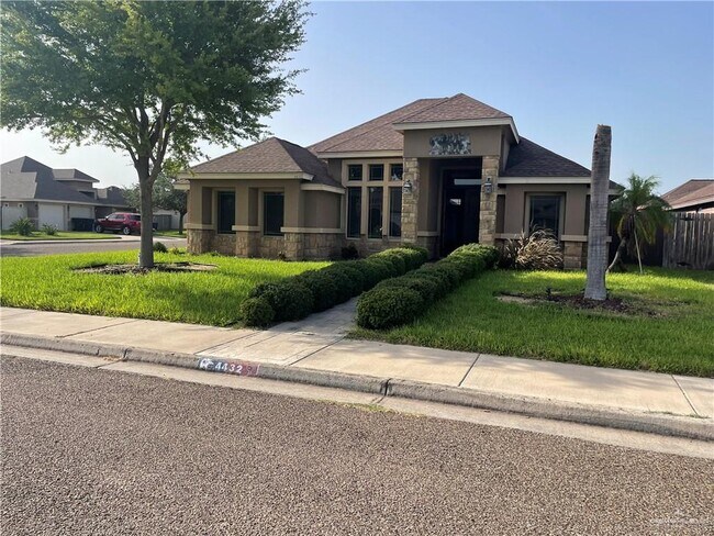 Foto del edificio - 4432 Wisteria Ave