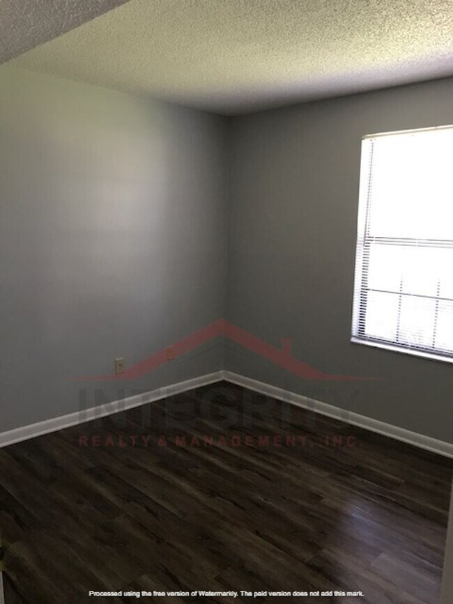 Foto del edificio - 3 bed/2 bath in Orange Park