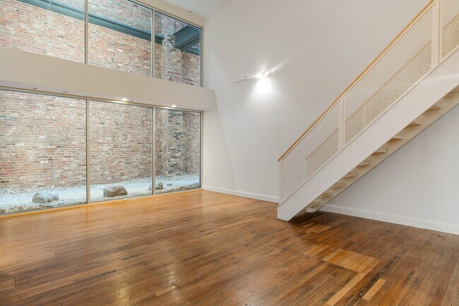 Foto del edificio - 106 N High St