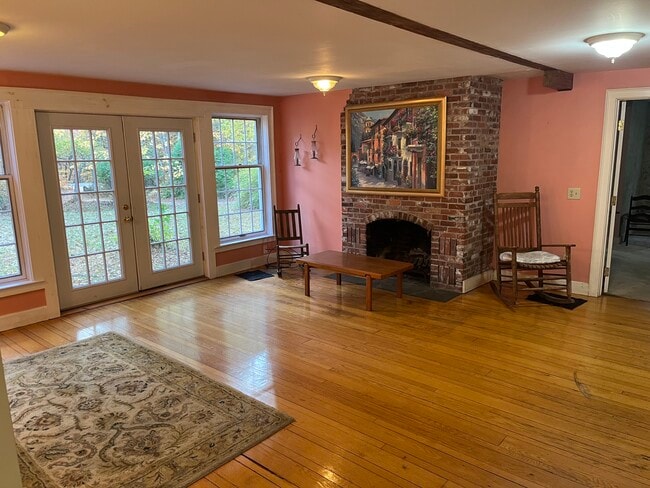 Building Photo - 22 Beech Hill Rd