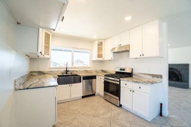 Foto del edificio - Stunning Fully Remodeled Home for Rent – M...