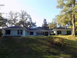 Building Photo - 408 Sassafras Ln