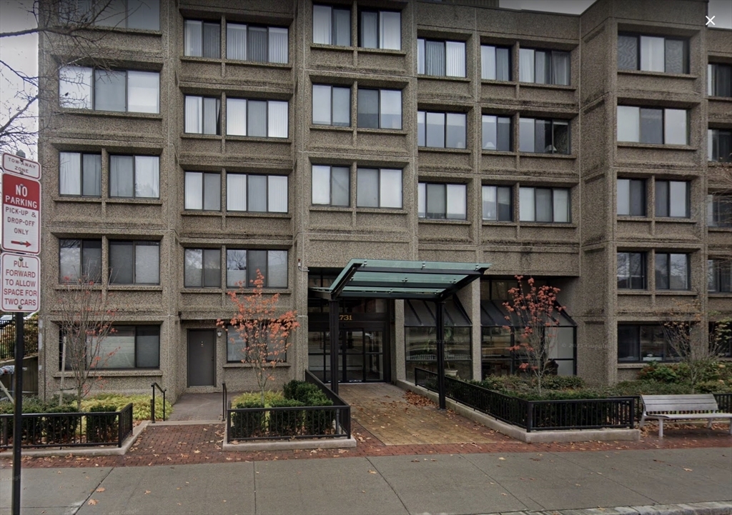 Foto principal - 1731 Beacon St