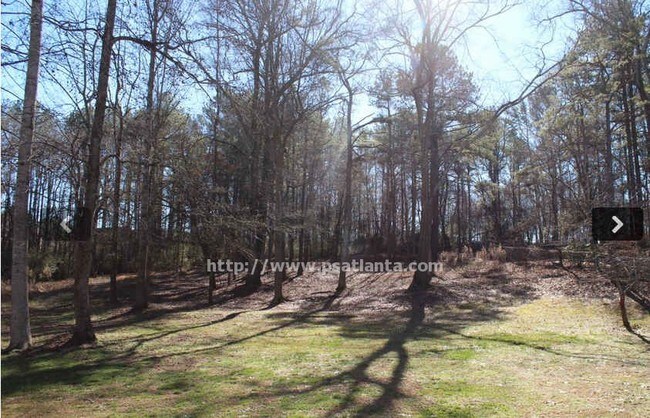 Foto del edificio - 3675 Glen Moor Rd